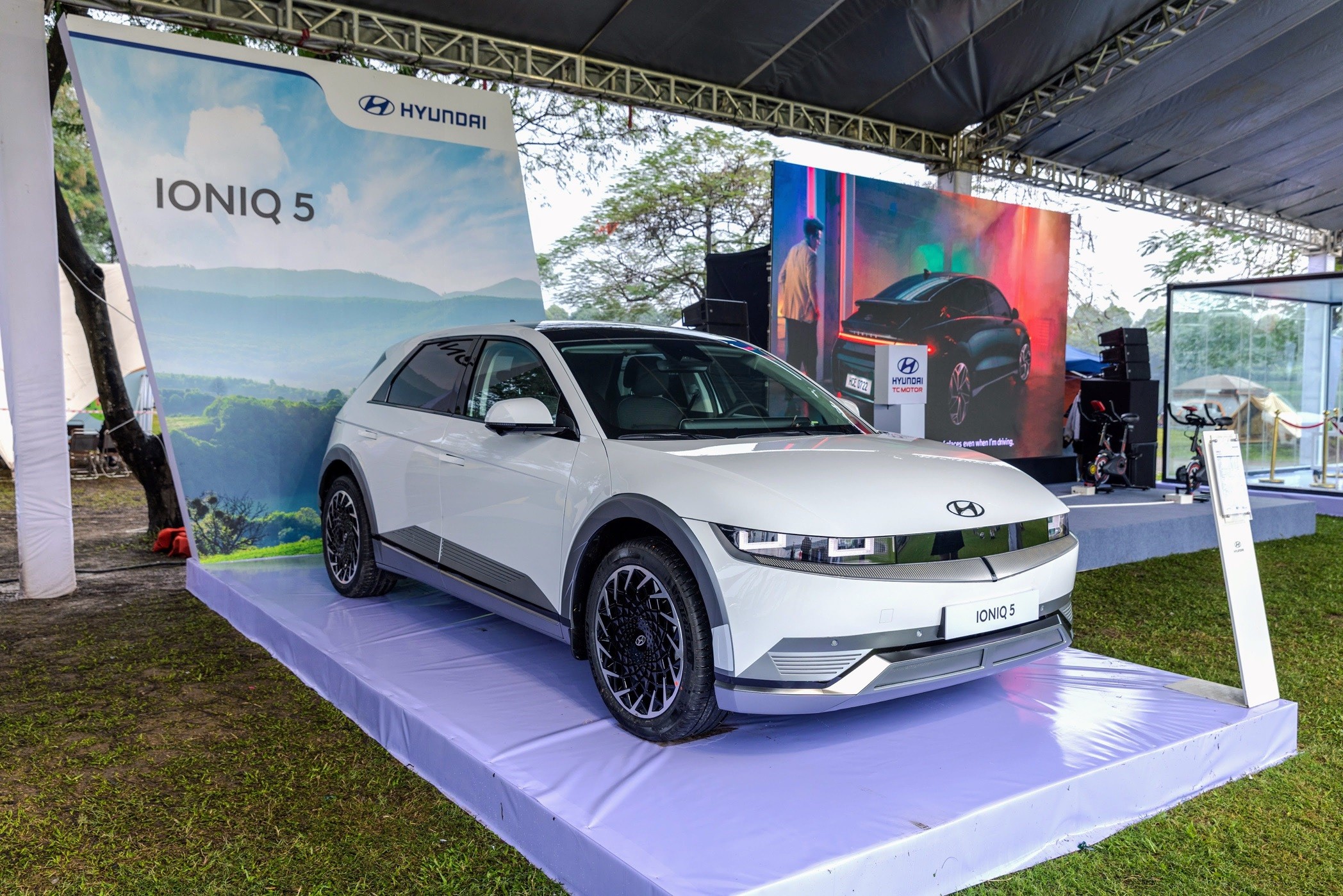 Hyundai Thành Công Việt Nam trưng bày nền tảng E-GMP tại triển lãm Xe điện hóa 2024